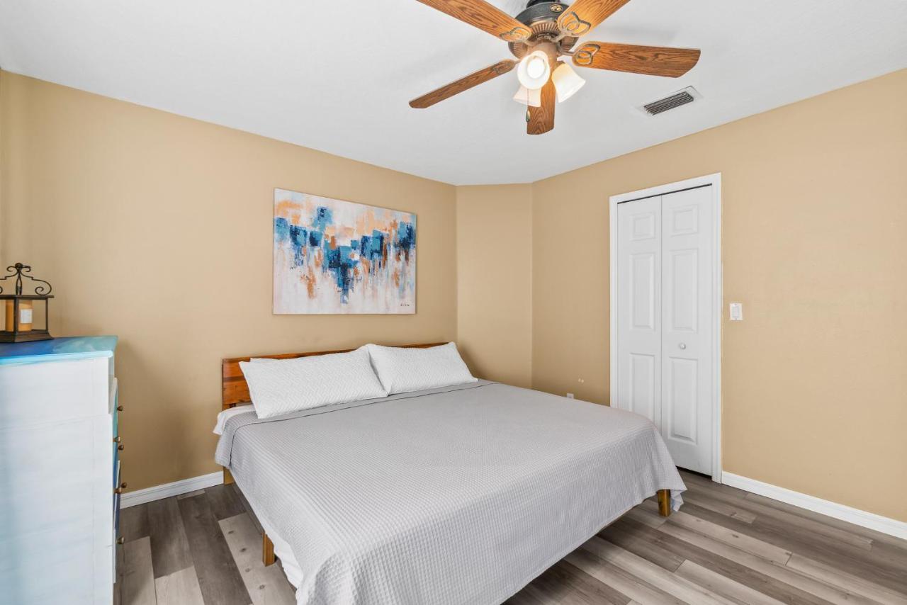Heart Of The Waves - 3Br & 2Ba Beach Retreat - New Hot Tub - Outside Patio With Grill & Seating, Steps To Fun! Melbourne Zewnętrze zdjęcie